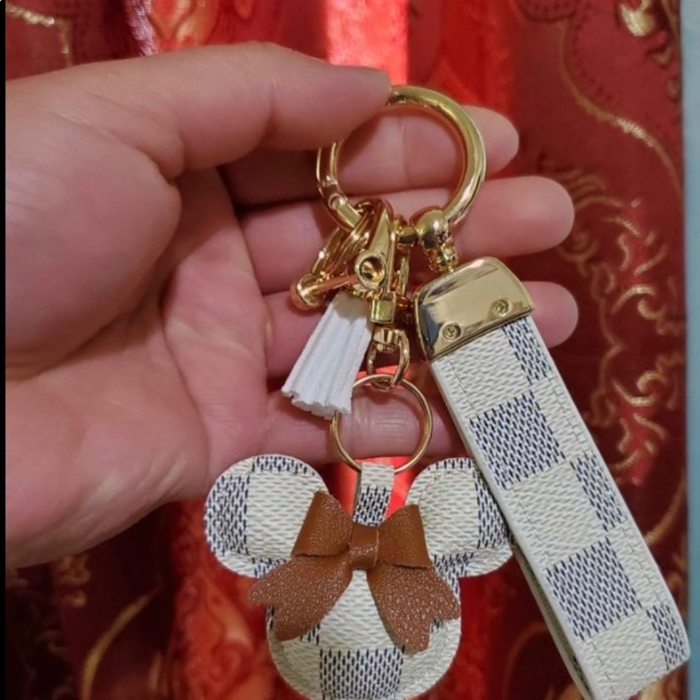 Keychain, Car Keychain, Gift - Picture 4 of 4